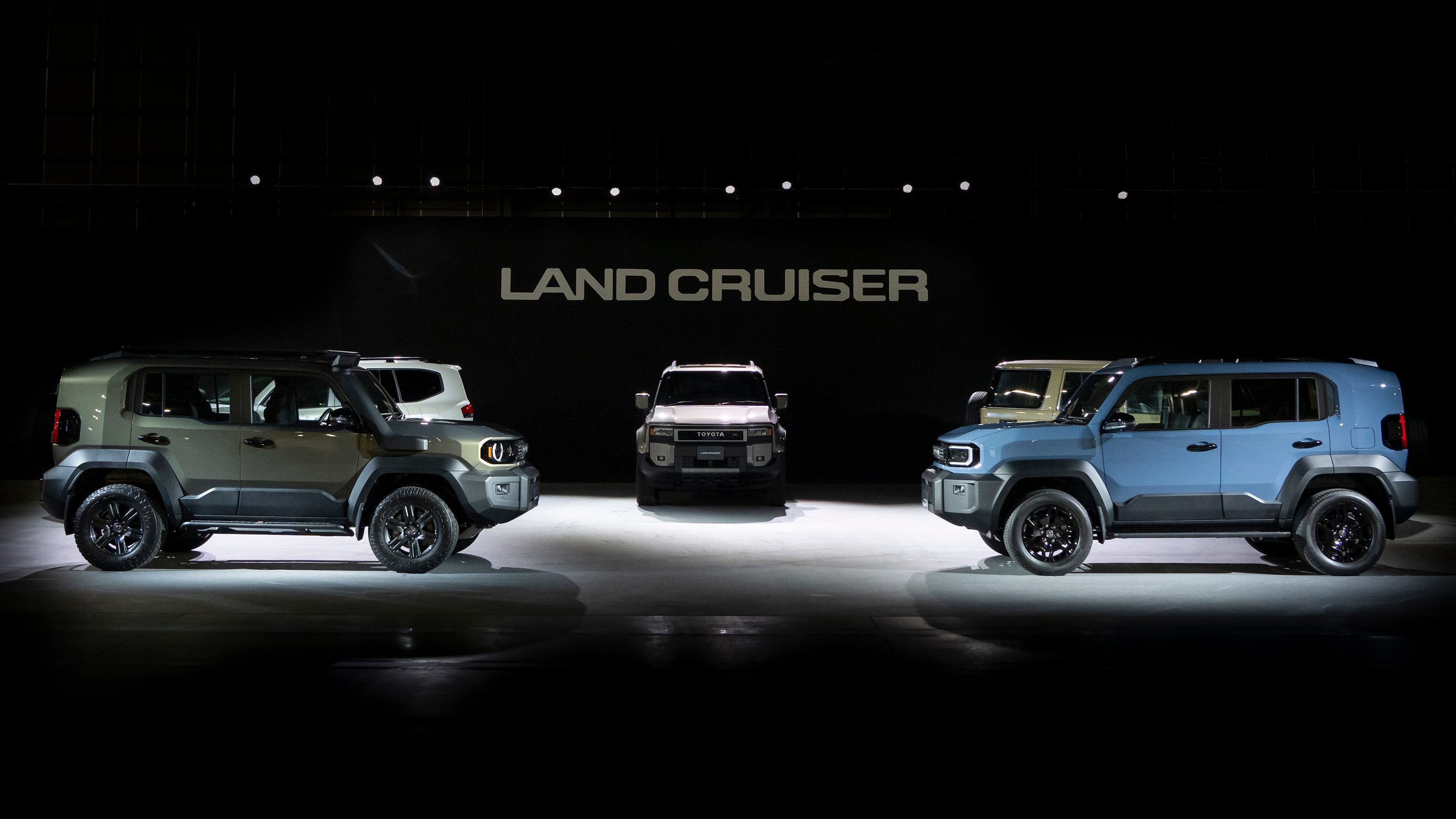 Toyota Land Cruiser FJ - group on display