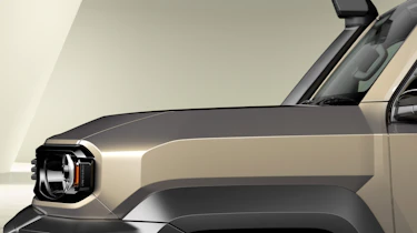 Toyota Land Cruiser FJ - front detail