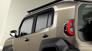 Toyota Land Cruiser FJ - rear profile
