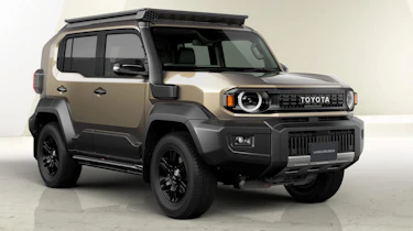 Toyota Land Cruiser FJ - front