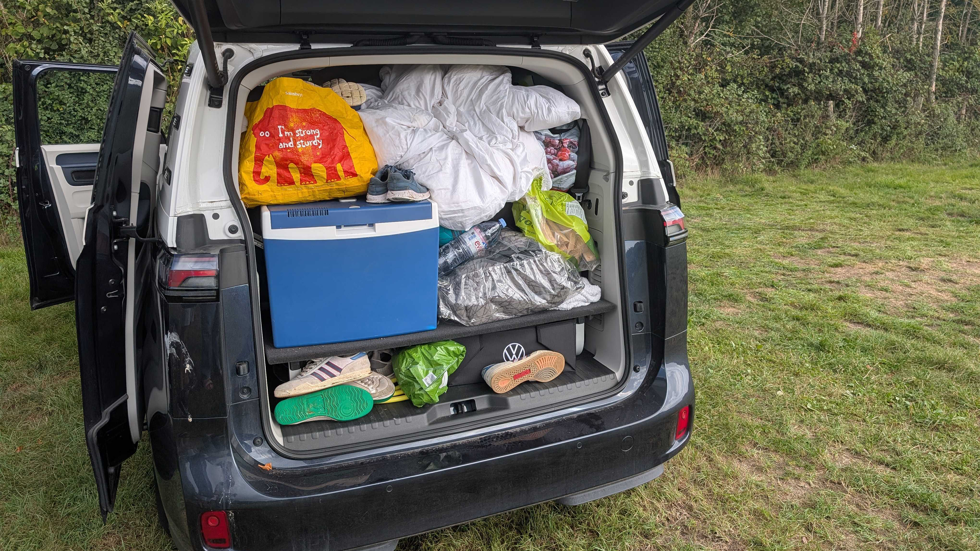 Volkswagen ID. Buzz LWB long-term - full boot