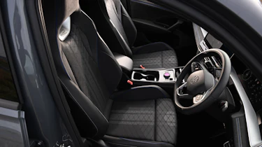 Volkswagen Tayron - front seats