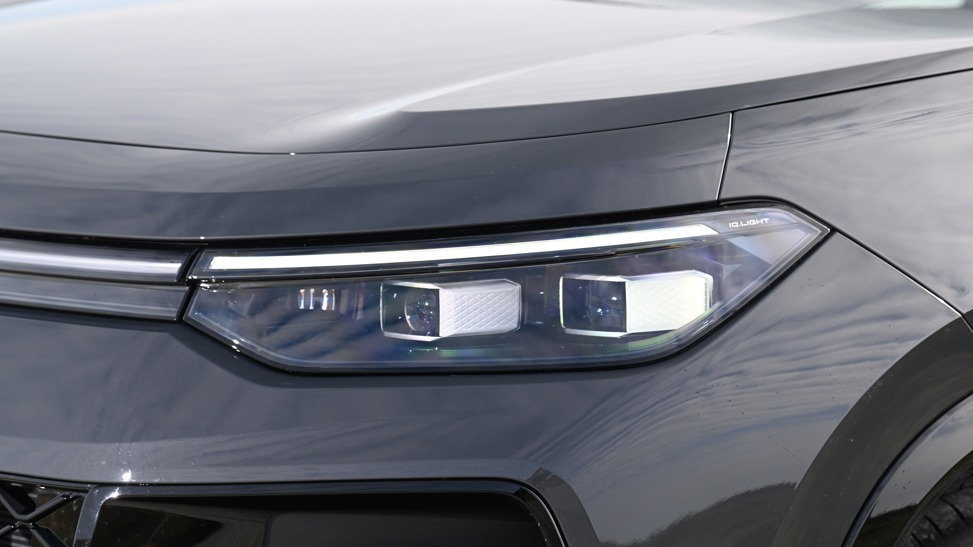 Volkswagen Tayron - front light