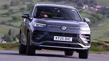 Volkswagen Tayron - front cornering