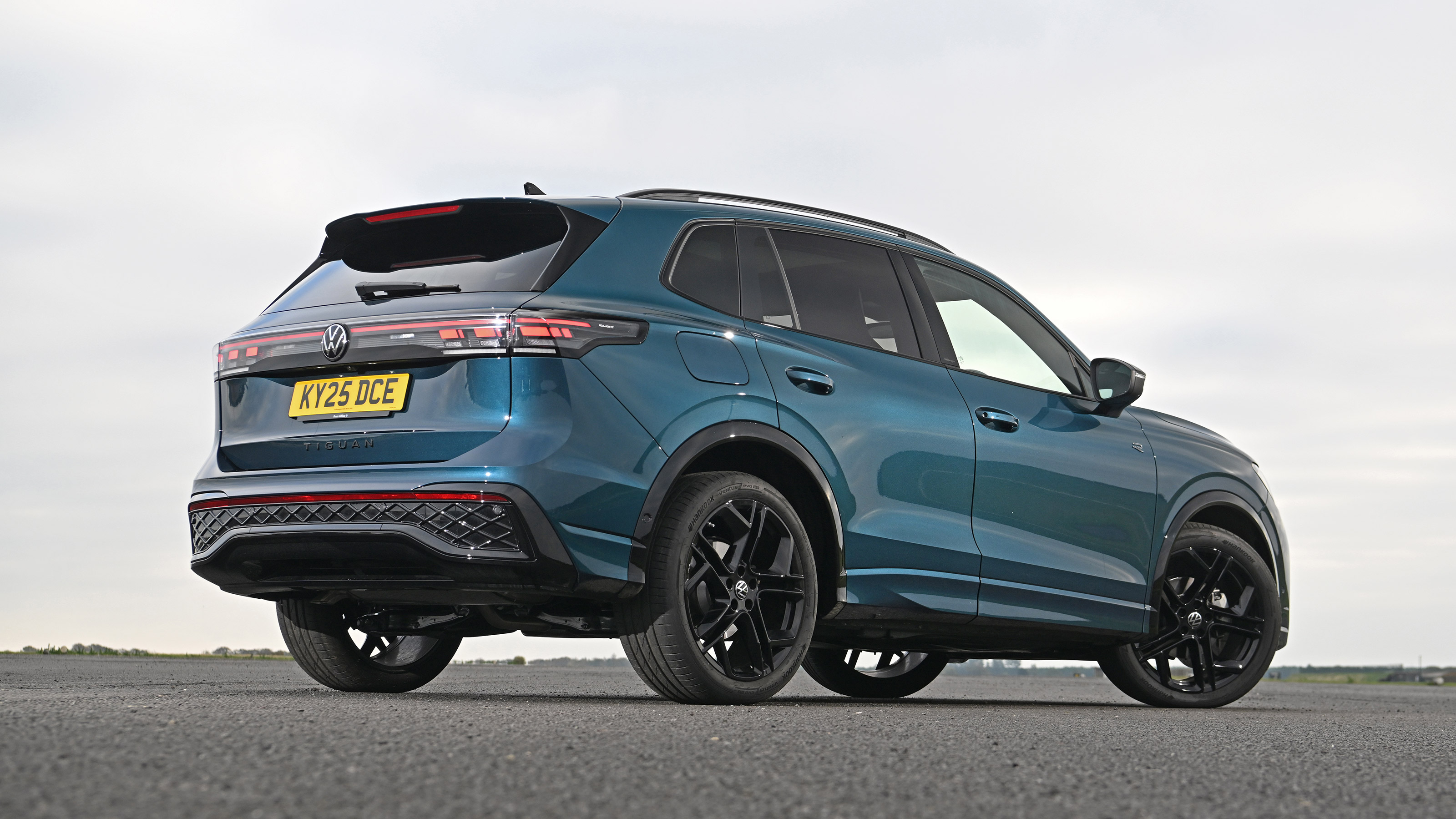 Volkswagen Tiguan UK - rear static