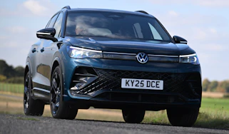 Volkswagen Tiguan UK - front action