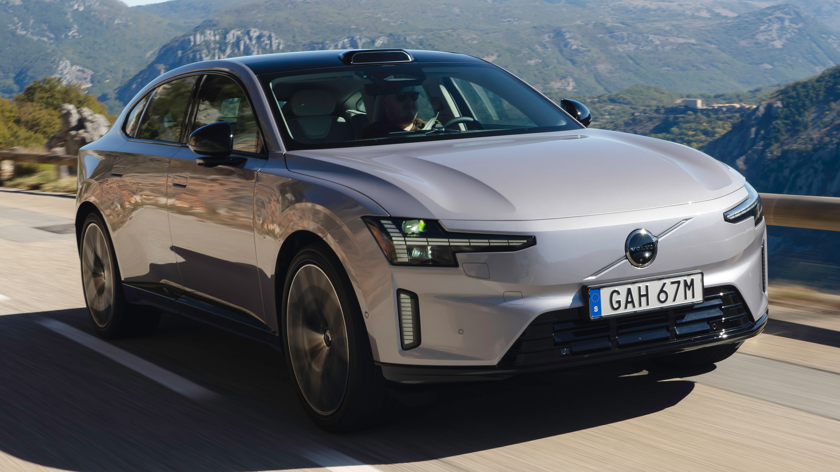 Volvo ES90 - front