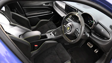 Abarth 600e Scorpionissima - dash