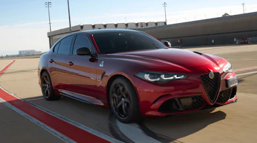 Alfa Romeo Giulia Quadrifoglio Colleziones - front 3/4
