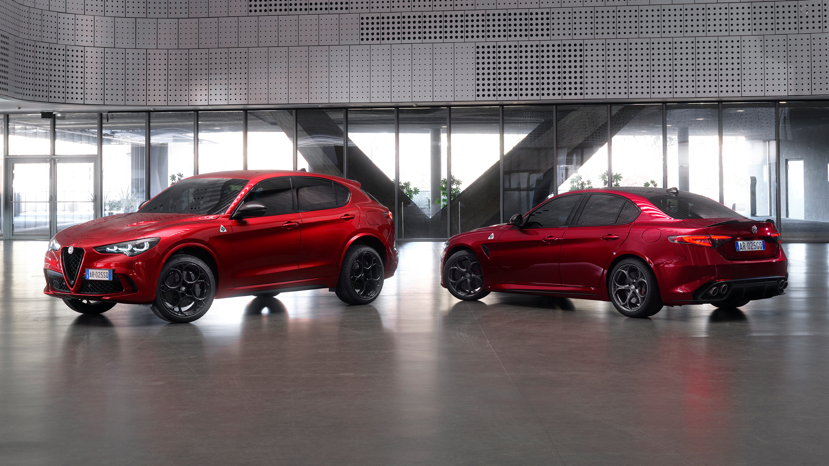 Alfa Romeo Giulia and Stelvio Quadrifoglio Colleziones - front and rear