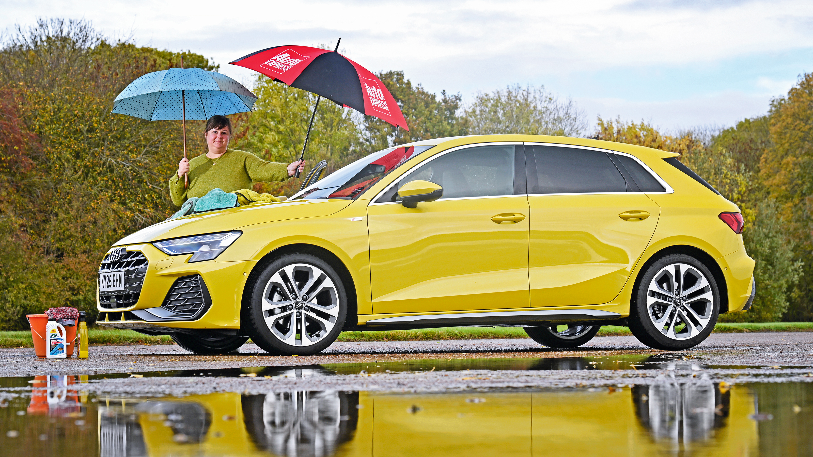 Audi A3 cleaning in the rain