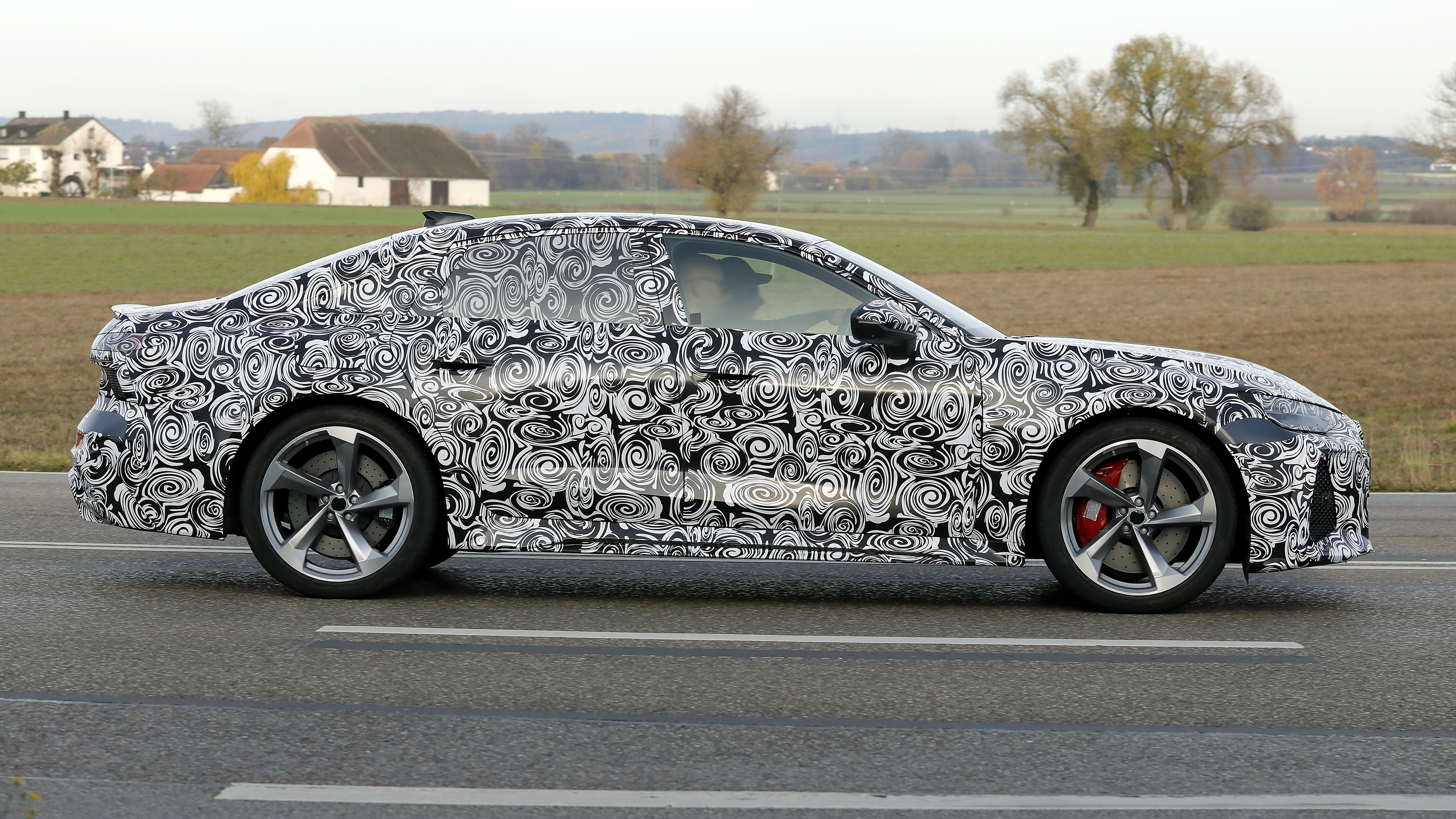 Audi RS 6 (camouflaged) - side