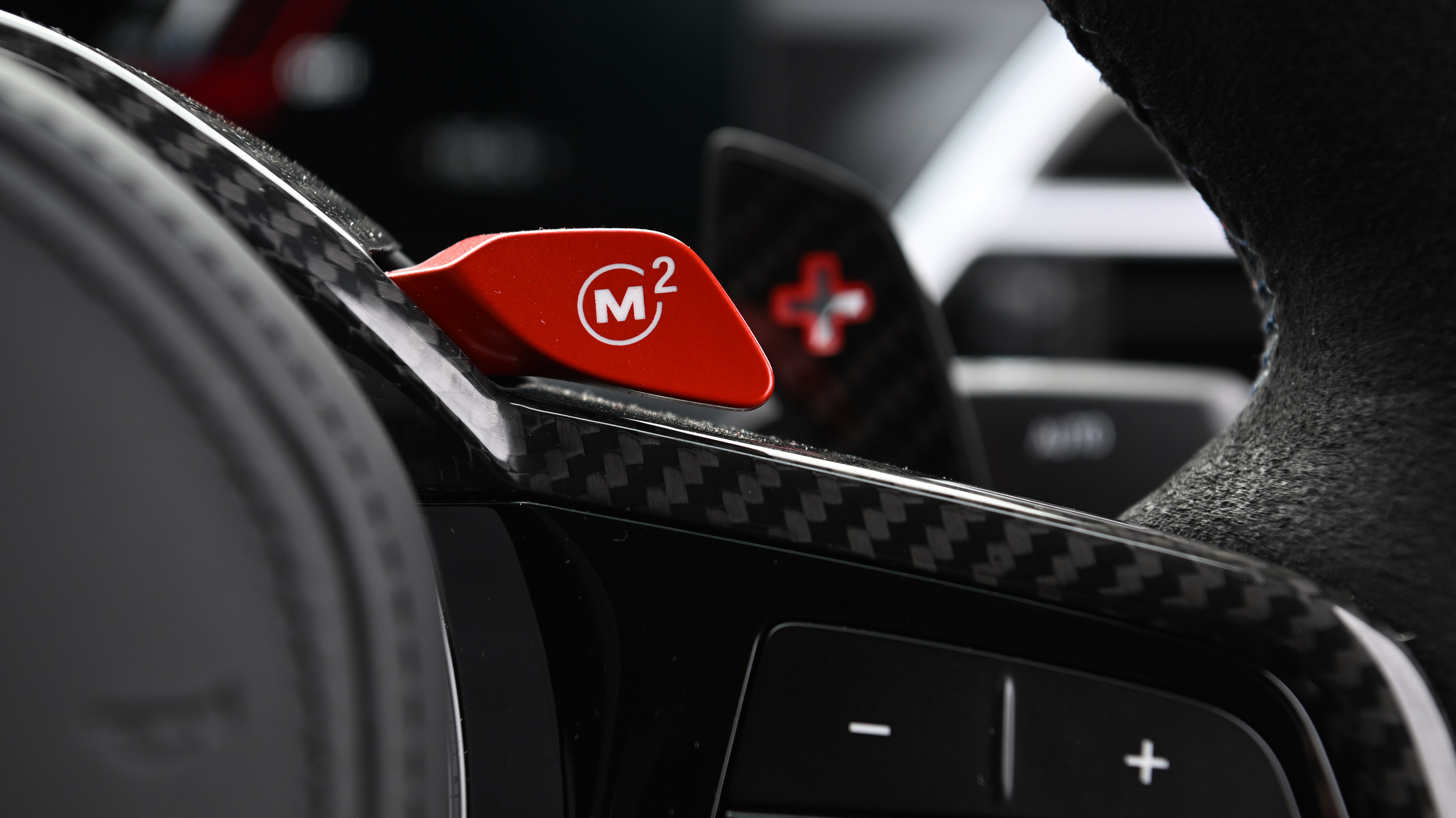 BMW M2 CS - M button