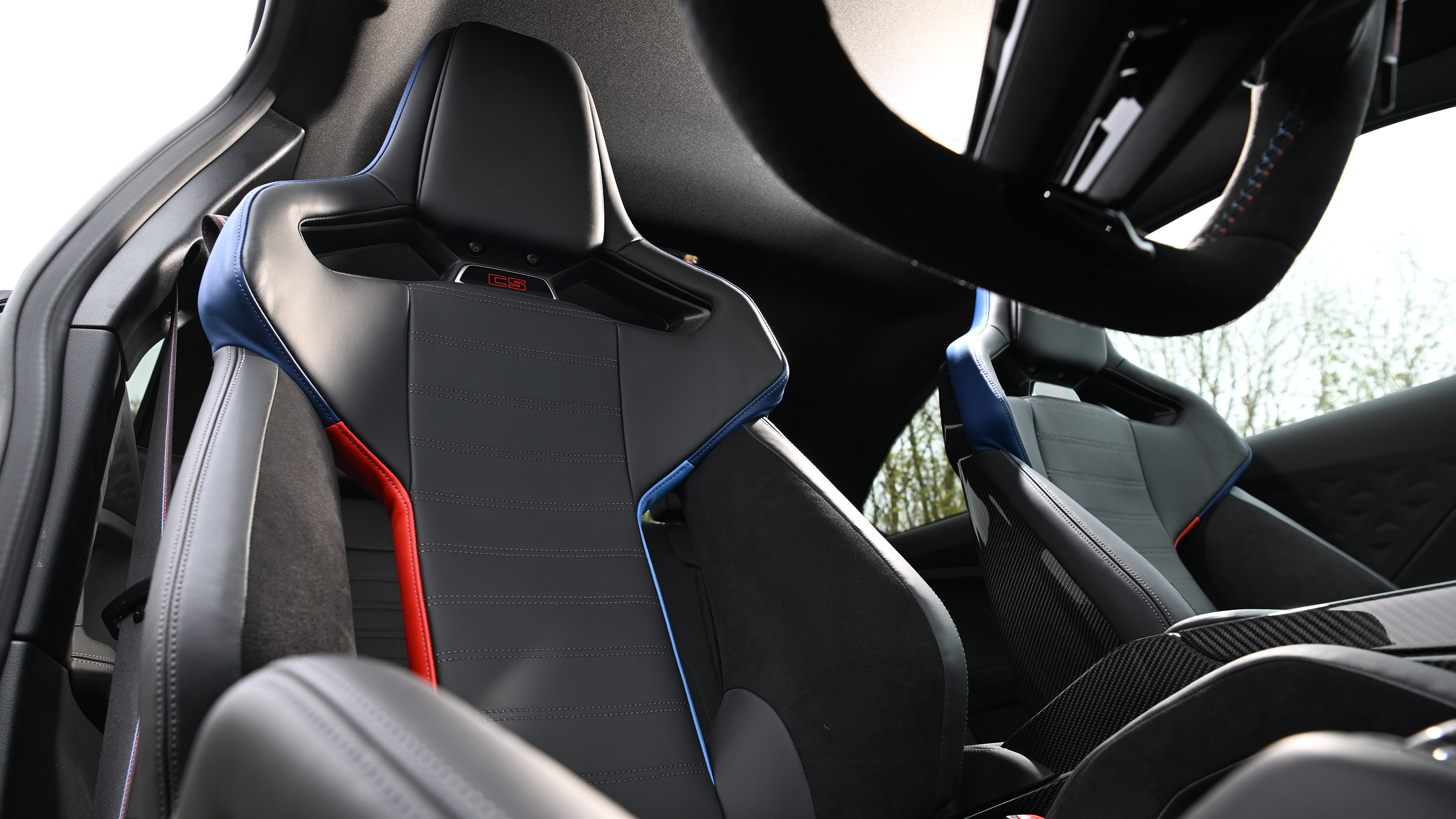 BMW M2 CS - seats