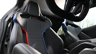BMW M2 CS - seats