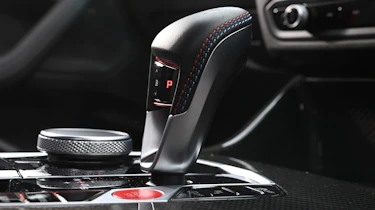 BMW M2 CS - gearshift