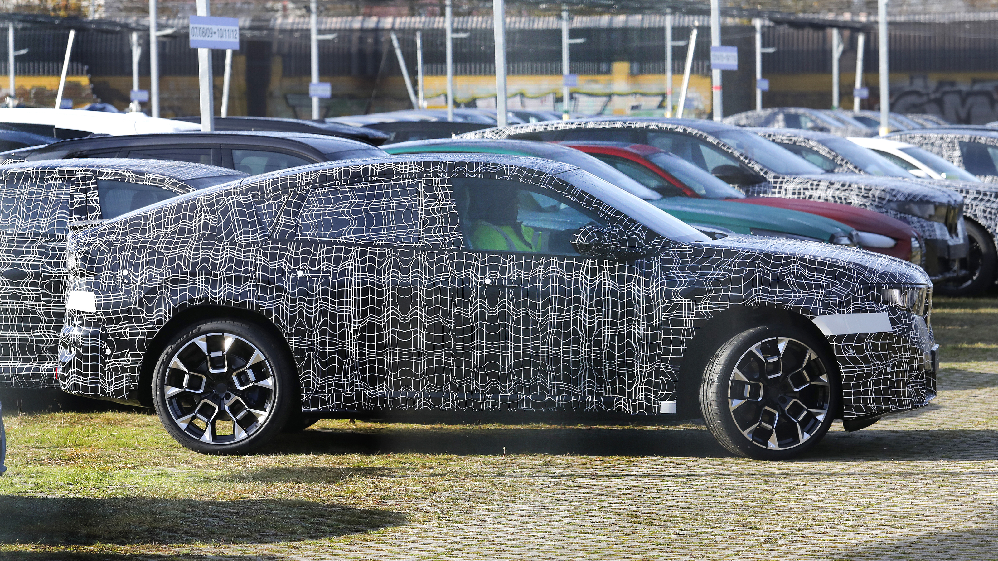 BMW iX4 - side profile