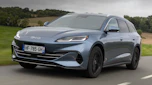 BYD Seal 6 plug-in hybrid - front angled