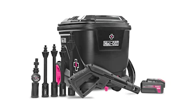 Best cordless pressure washers 2025 - MucOff