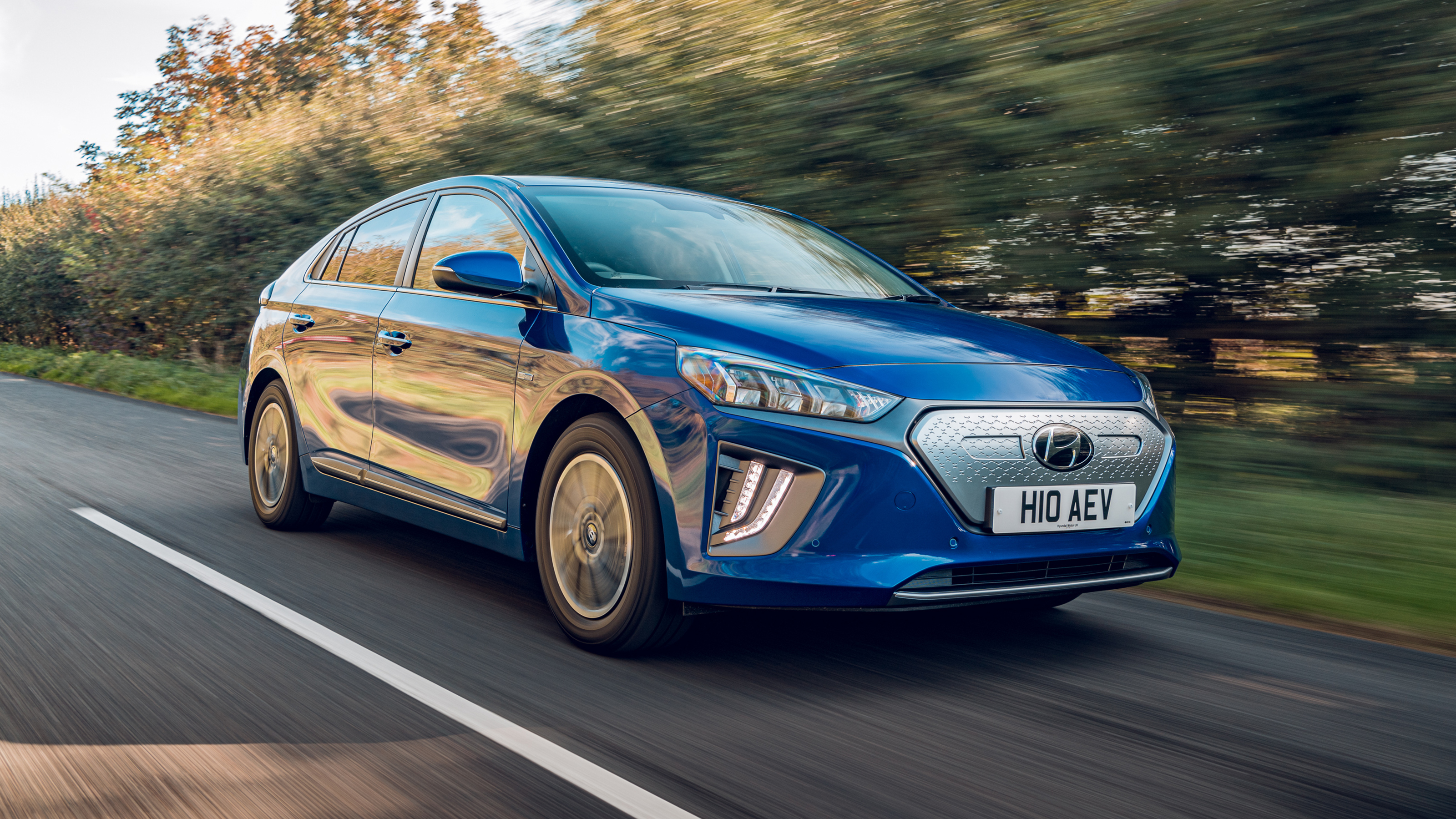 Hyundai Ioniq - front tracking