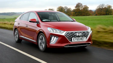 Hyundai Ioniq Hybrid - front tracking