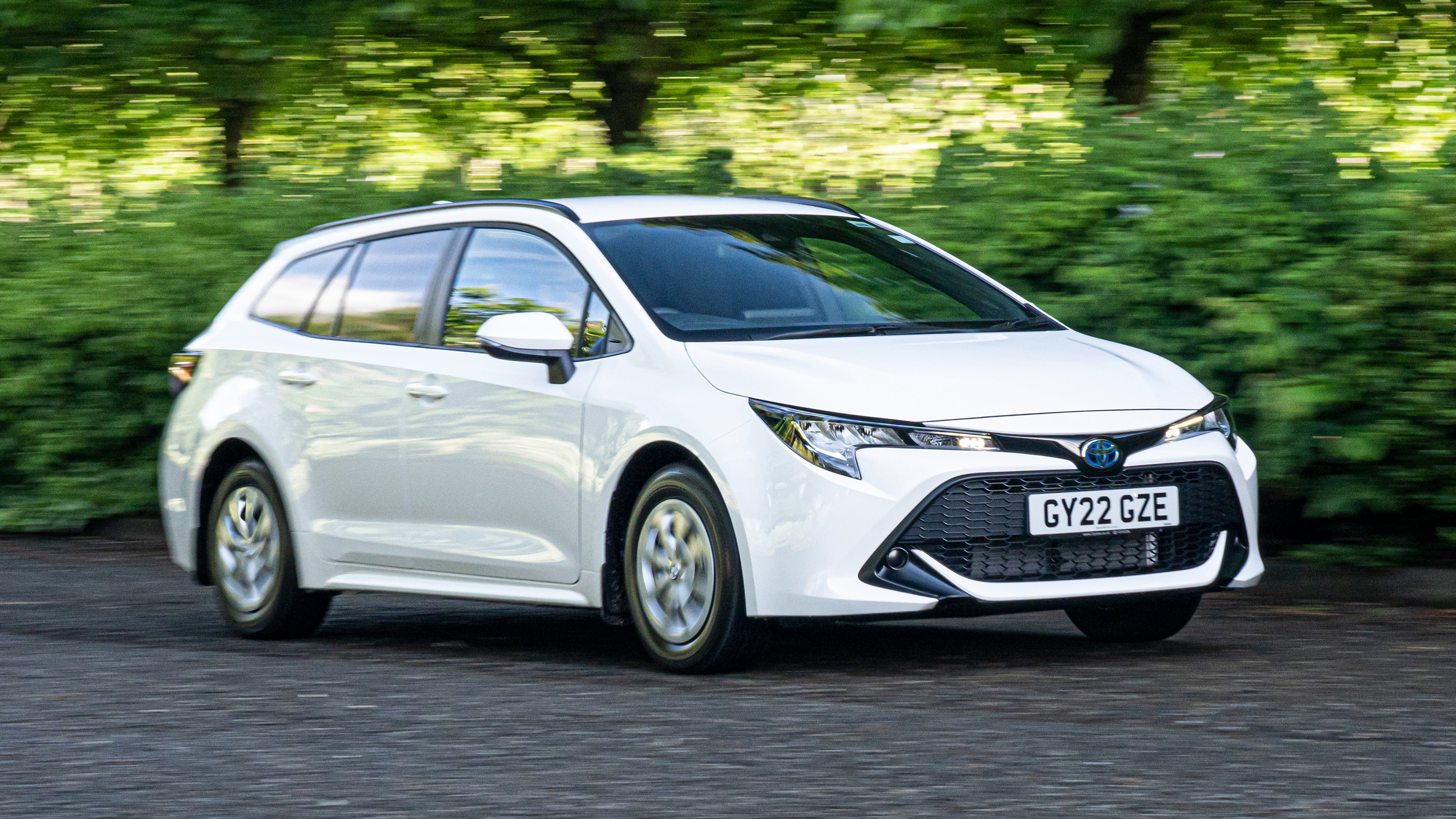 Toyota Corolla Commercial - front tracking