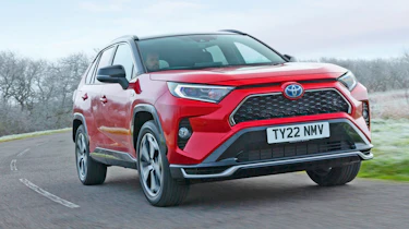 Toyota RAV4 - front 3/4