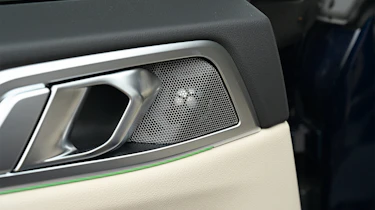 Car Audio test - BMW i4 speaker