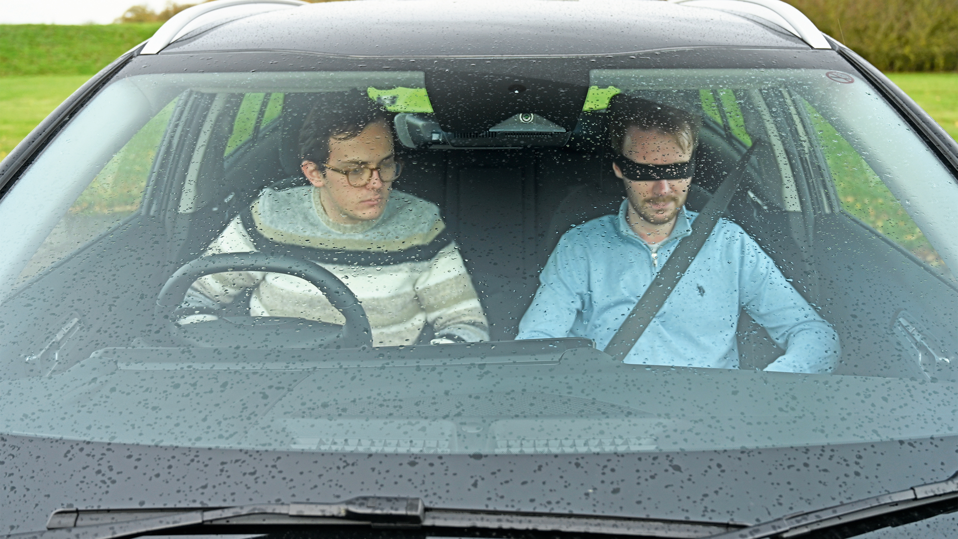 Car Audio test - Tom and Shaun O’Connor in the Kia Sportage