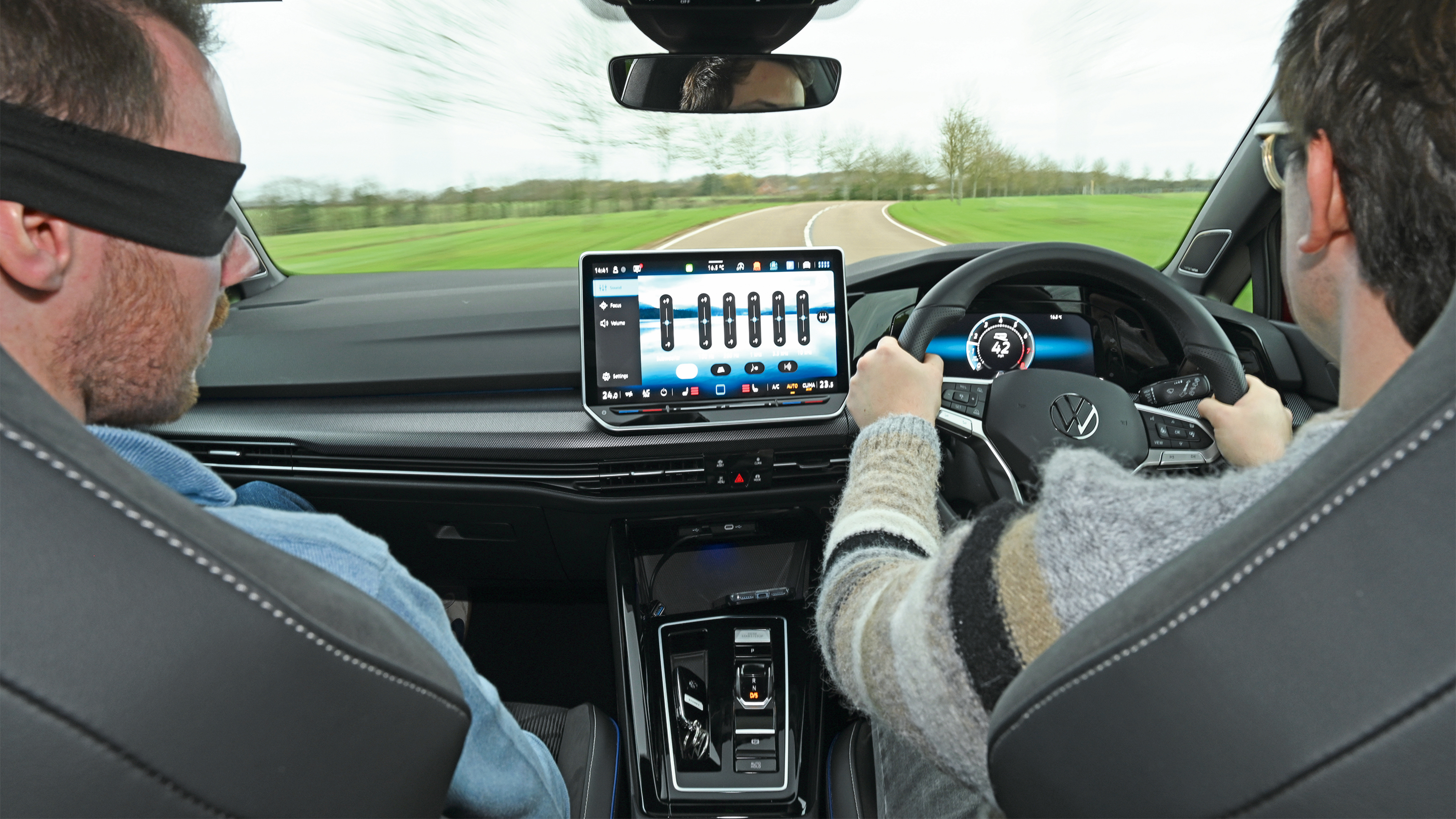  Car Audio test - VW driving