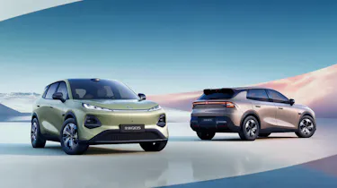 New Changan E06 - front and rear static