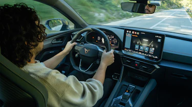 New Cupra Leon VZ - Jordan driving