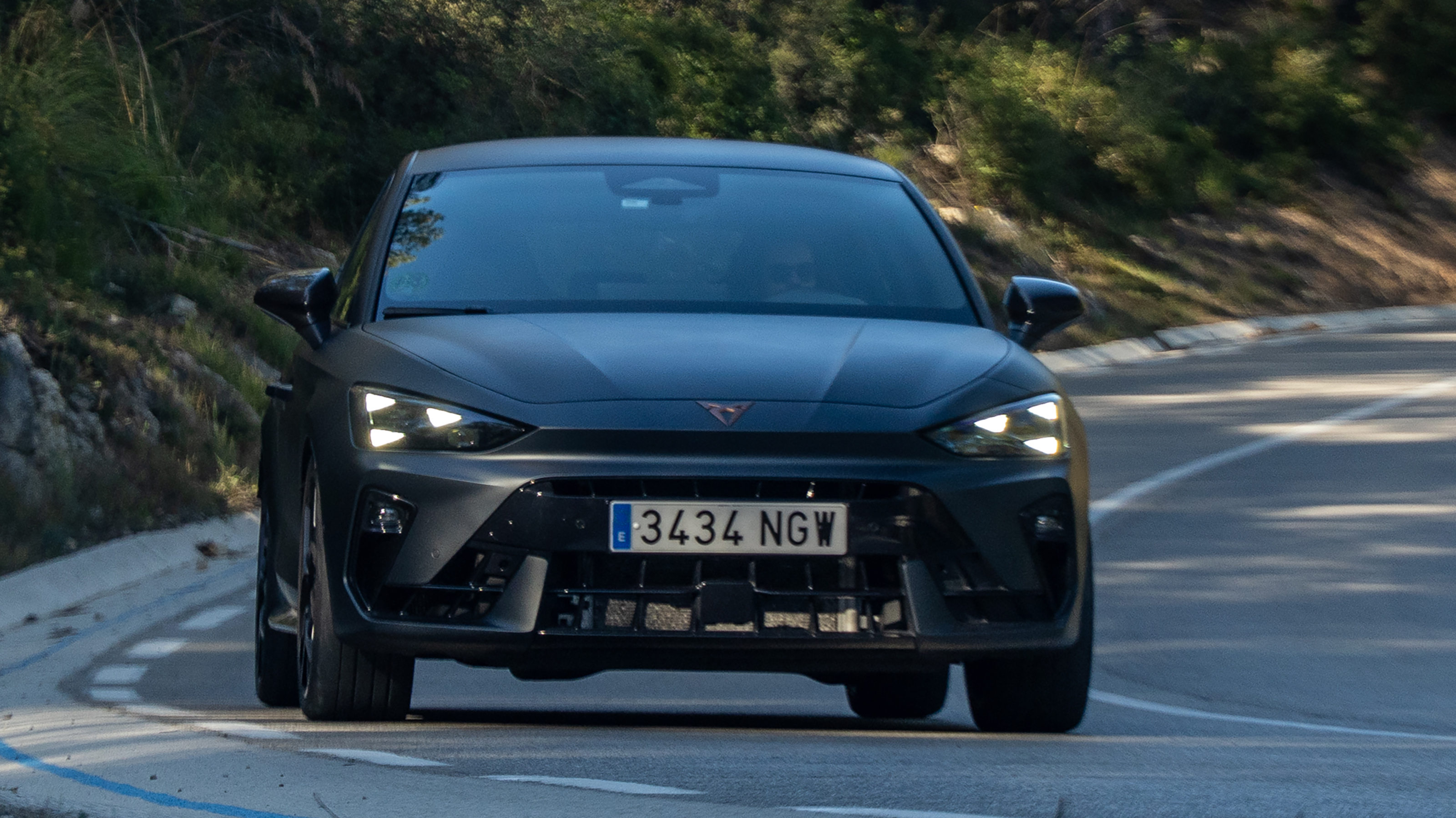 New Cupra Leon VZ - front end cornering