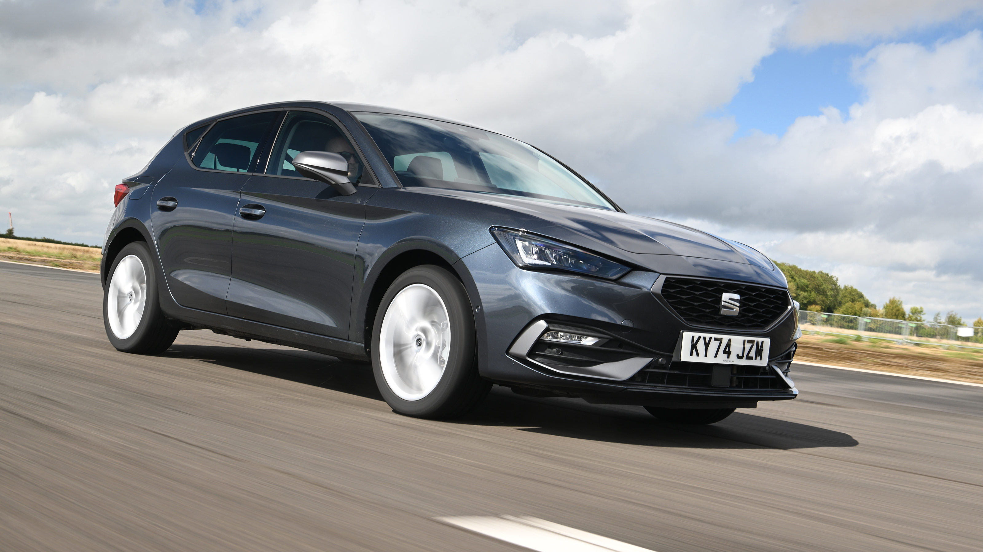 SEAT Leon - front tracking