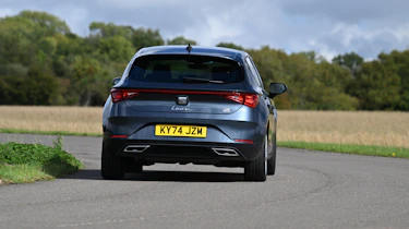 SEAT Leon - rear cornering