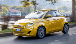 Fiat 500 Hybrid - action