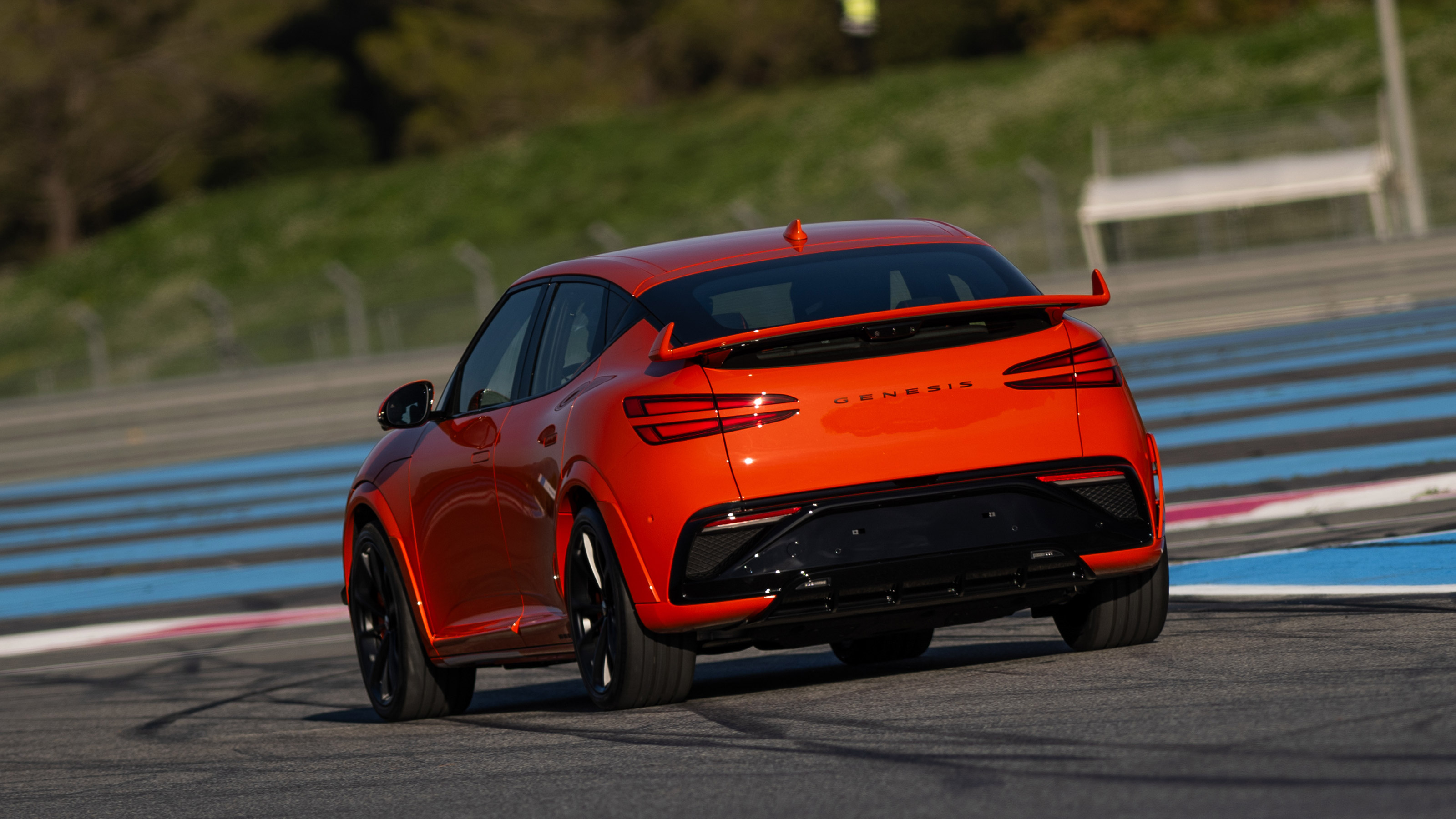 Genesis GV60 Magma - rear cornering