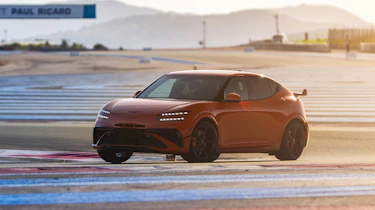 Genesis GV60 Magma - front cornering