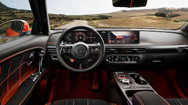 Genesis GV60 Magma - dash