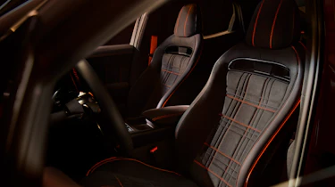 Genesis GV60 Magma - seats