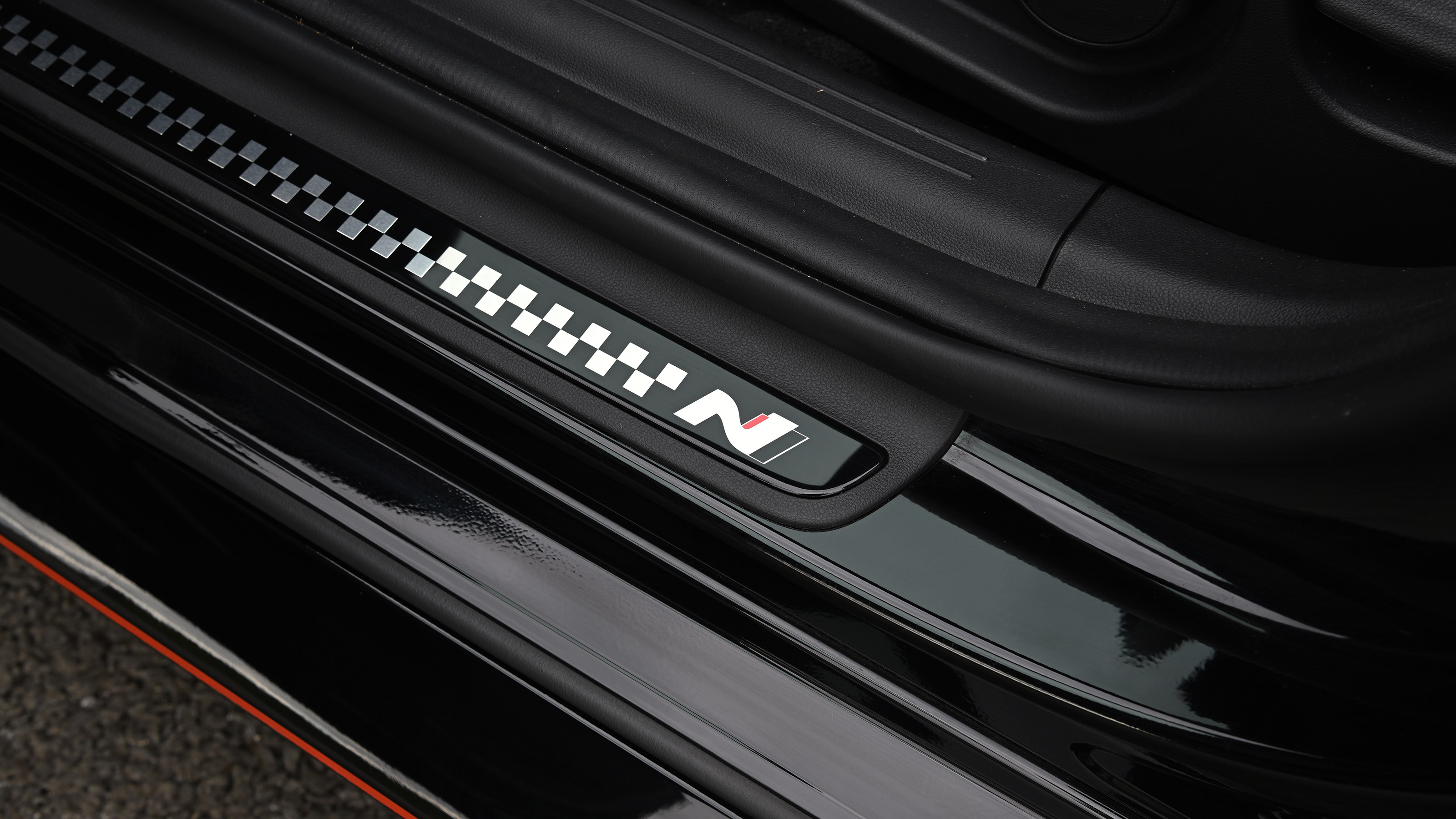 Hyundai Ioniq 6 N - sill