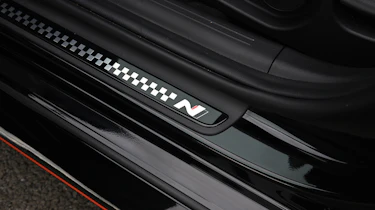 Hyundai Ioniq 6 N - sill