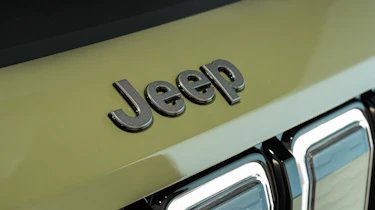 Jeep Recon 25