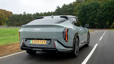 Kia EV4 Fastback tracking