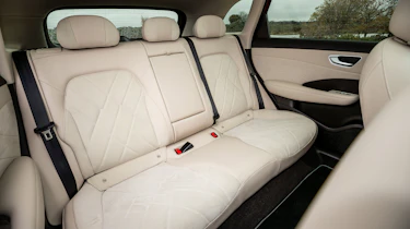 MGS6 EV - rear seats
