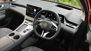 MGS6 EV Trophy Long Range - dashboard