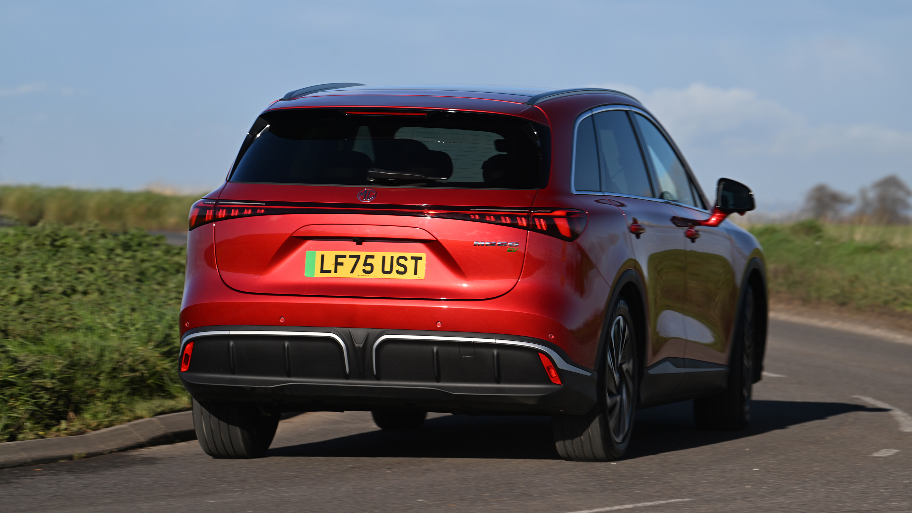 MGS6 EV Trophy Long Range - rear cornering