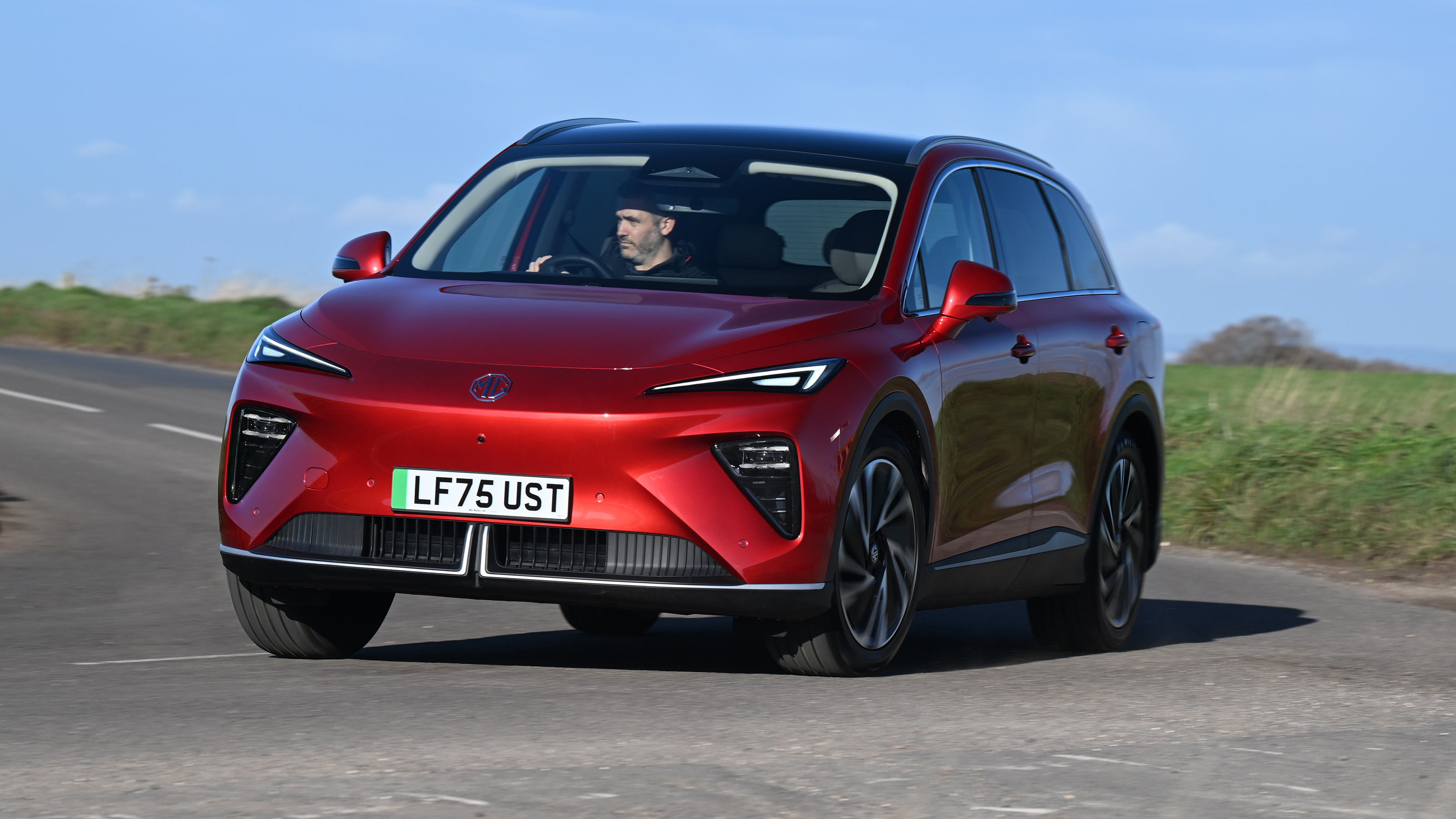 MGS6 EV Trophy Long Range - front cornering