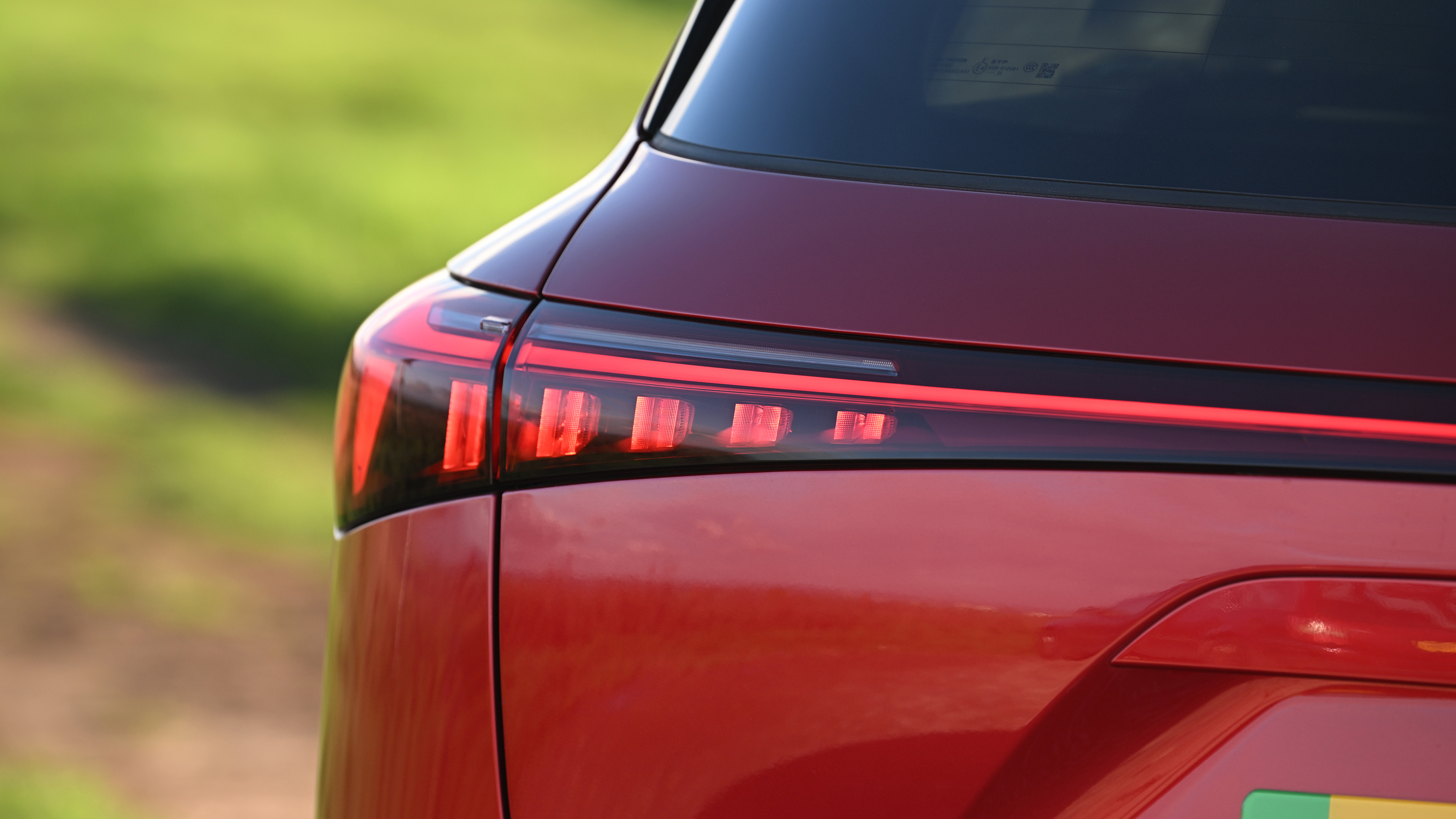 MGS6 EV Trophy Long Range - tail light