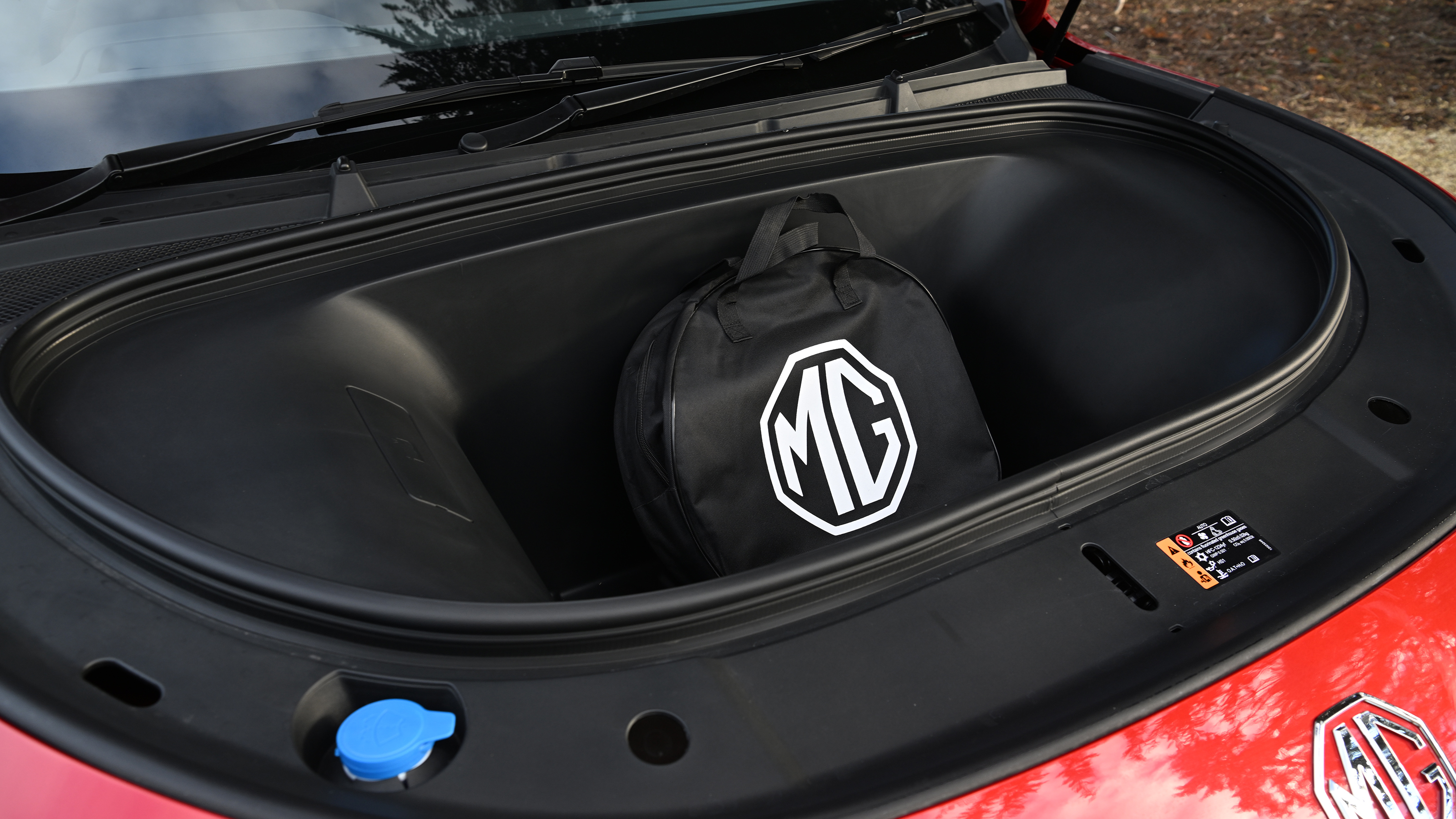 MGS6 EV Trophy Long Range - under-bonnet storage